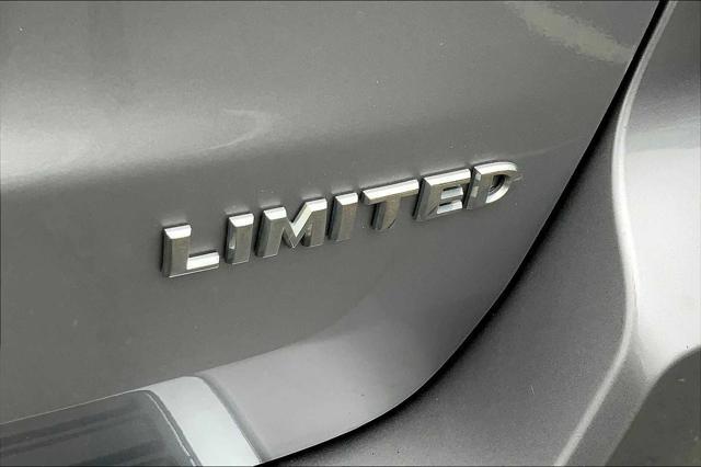 used 2017 Jeep Grand Cherokee car, priced at $15,490