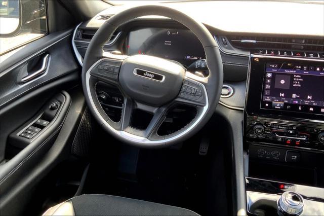 new 2025 Jeep Grand Cherokee car, priced at $46,675