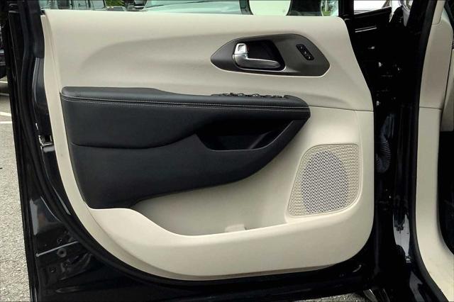 used 2021 Chrysler Pacifica car, priced at $30,990