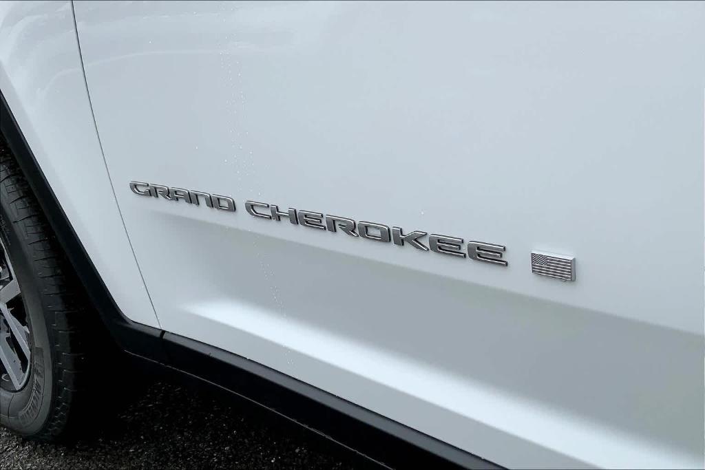 new 2024 Jeep Grand Cherokee car, priced at $50,387
