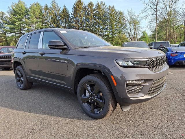 new 2025 Jeep Grand Cherokee car, priced at $52,895
