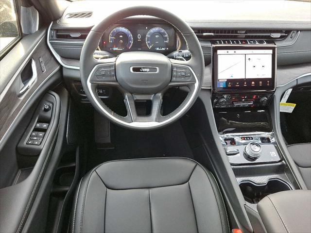 new 2025 Jeep Grand Cherokee car, priced at $52,895