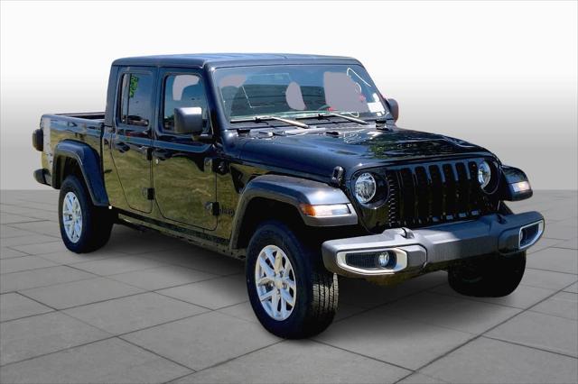 new 2023 Jeep Gladiator car, priced at $46,995