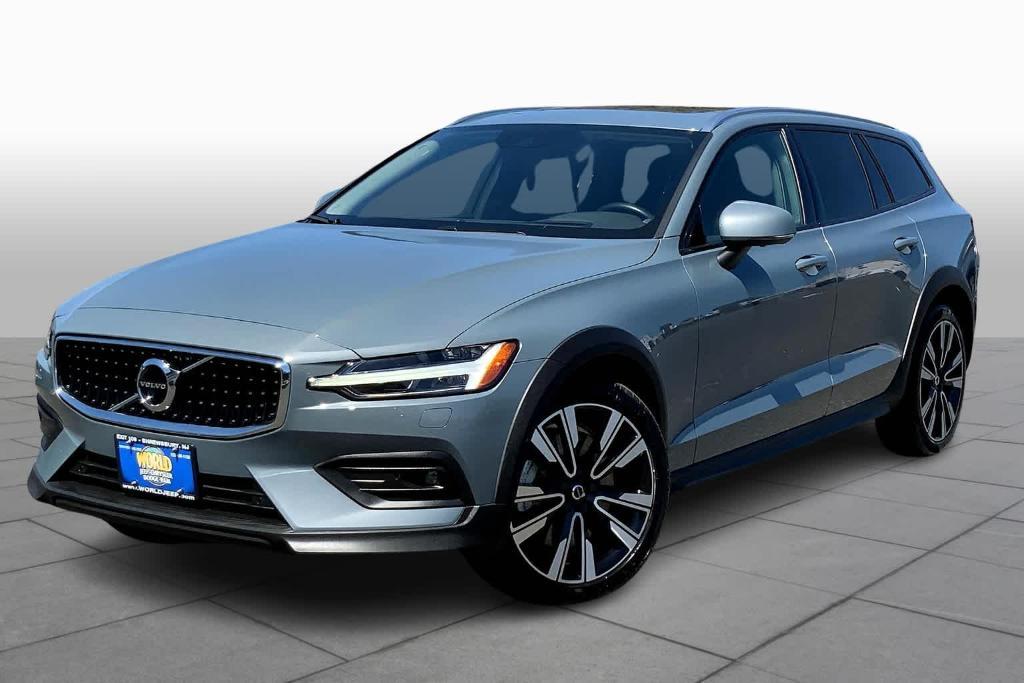 used 2022 Volvo V60 Cross Country car, priced at $37,995
