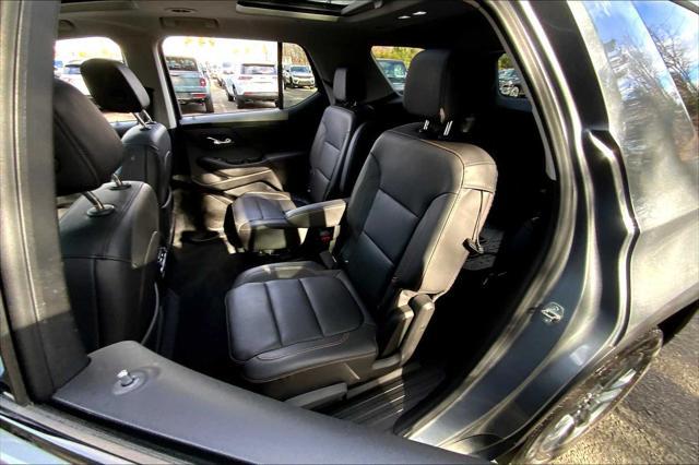 used 2021 Chevrolet Traverse car, priced at $31,880