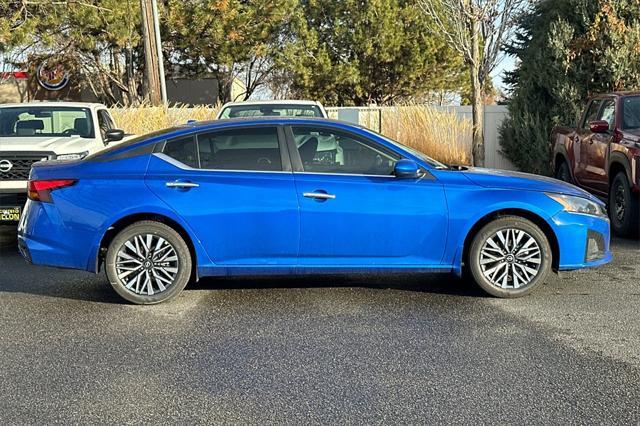 new 2025 Nissan Altima car, priced at $31,701