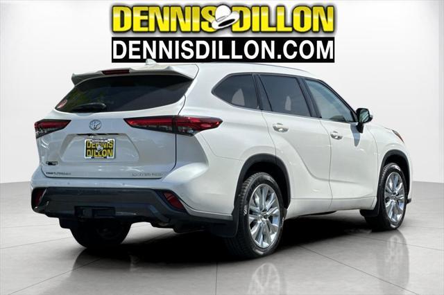 used 2021 Toyota Highlander car, priced at $34,608