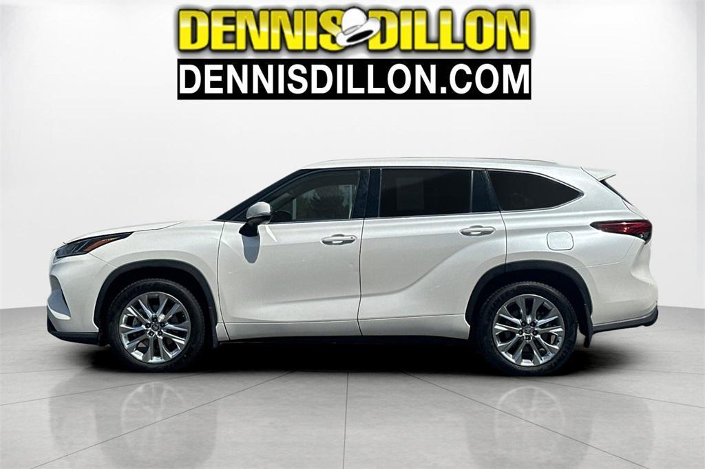 used 2021 Toyota Highlander car, priced at $34,495