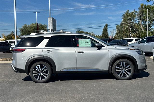 new 2024 Nissan Pathfinder car, priced at $49,427