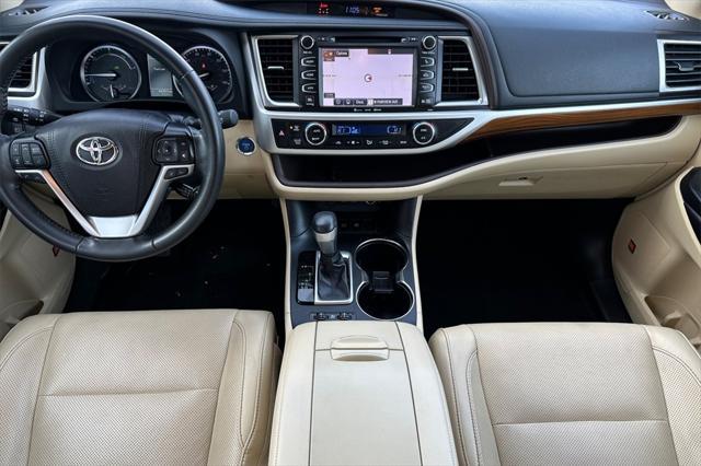 used 2019 Toyota Highlander Hybrid car, priced at $36,468