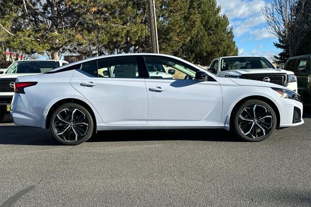 new 2025 Nissan Altima car, priced at $30,552