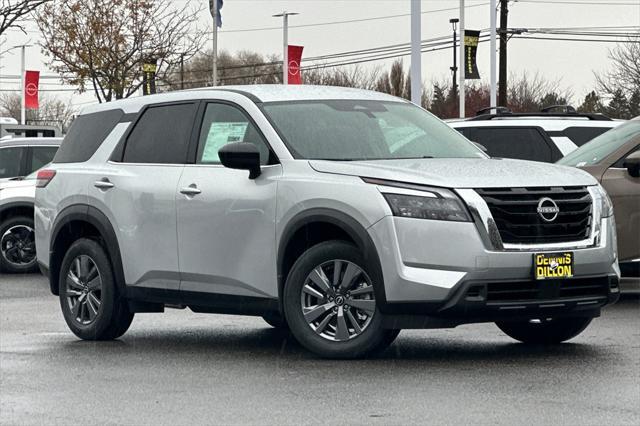 new 2025 Nissan Pathfinder car, priced at $38,167