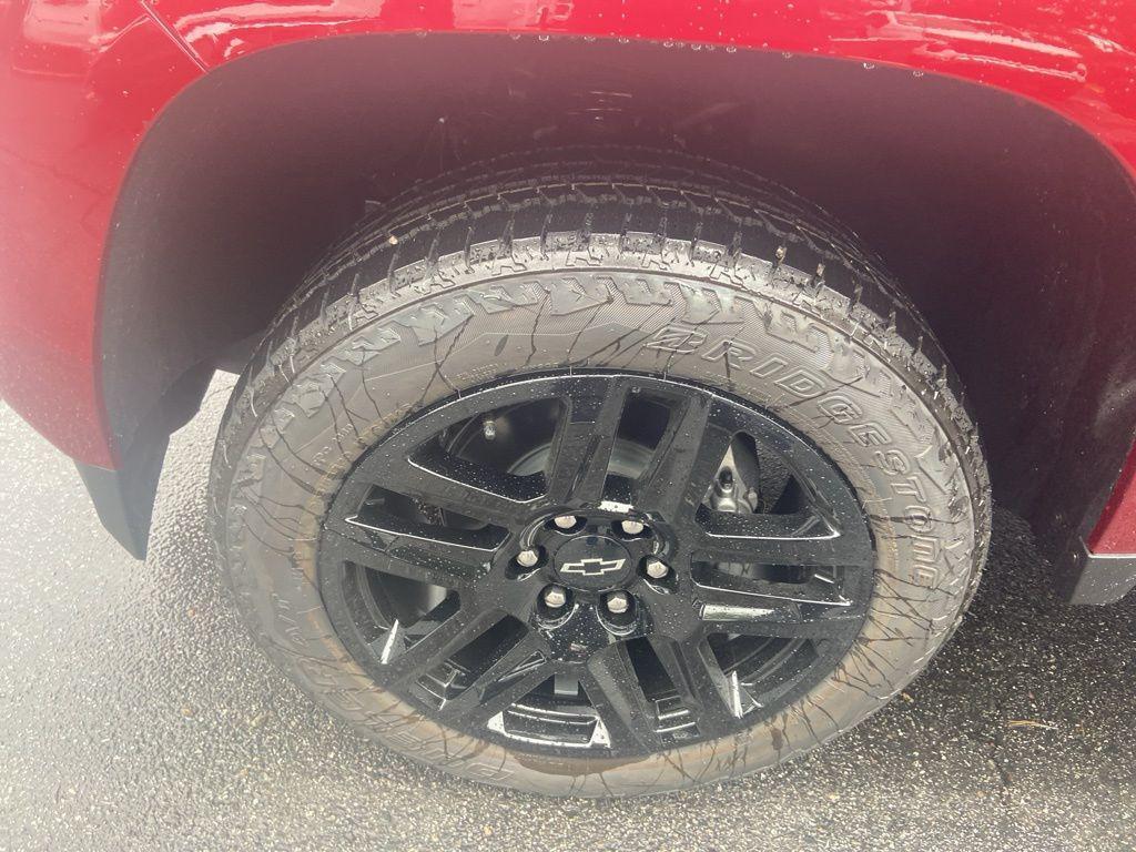 new 2025 Chevrolet Colorado car, priced at $50,165