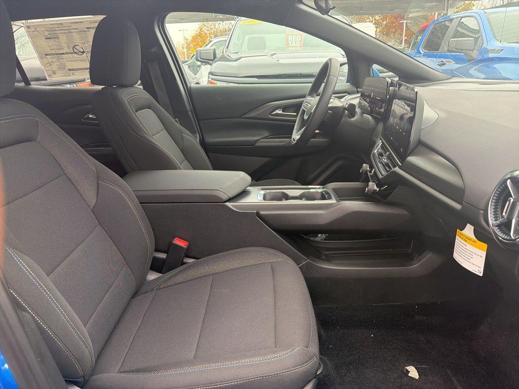 new 2026 Chevrolet Equinox EV car, priced at $31,995