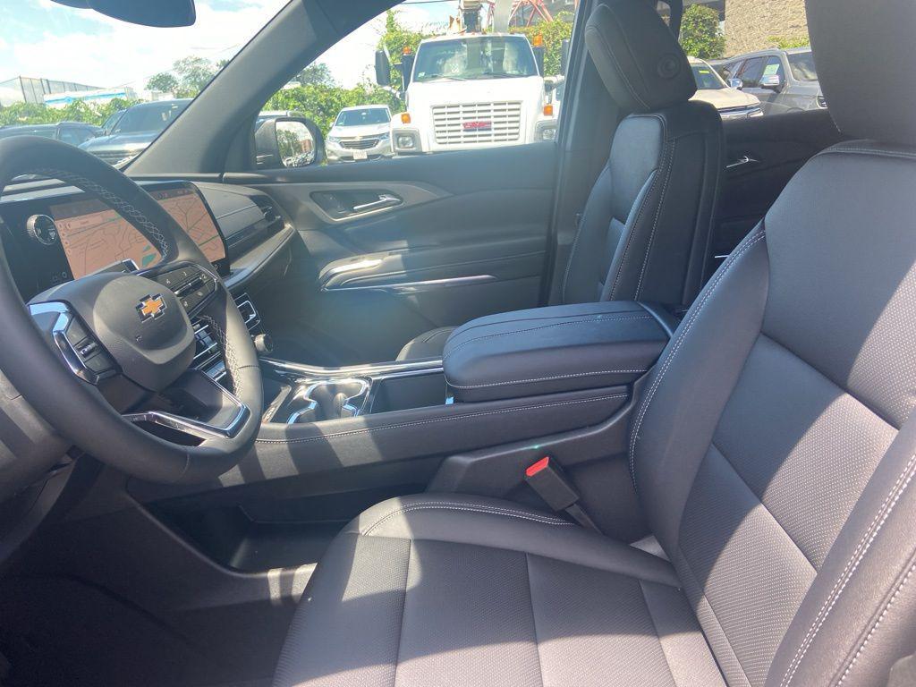 new 2025 Chevrolet Traverse car, priced at $44,060