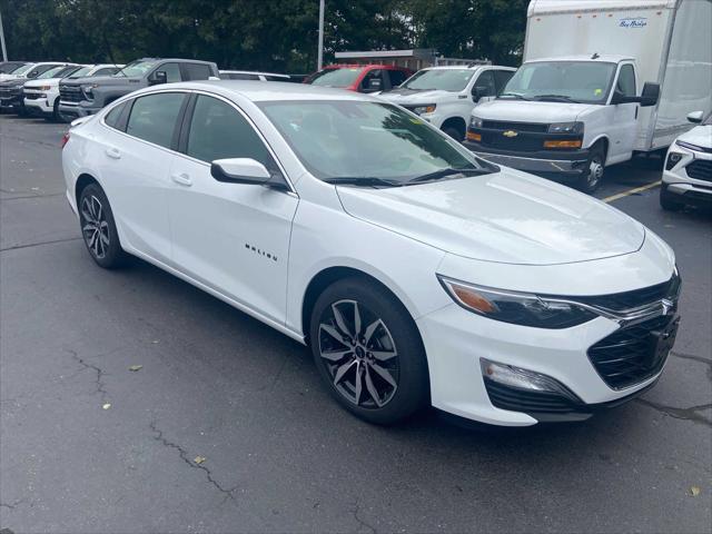 new 2025 Chevrolet Malibu car, priced at $28,570