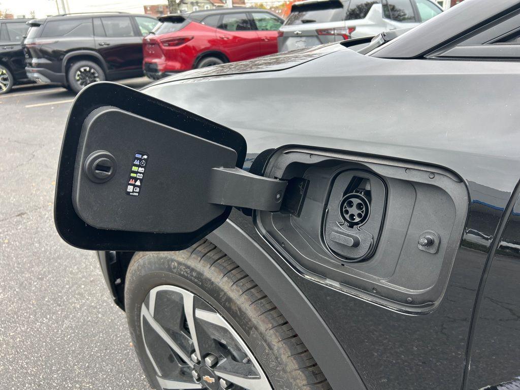 new 2026 Chevrolet Equinox EV car, priced at $31,995