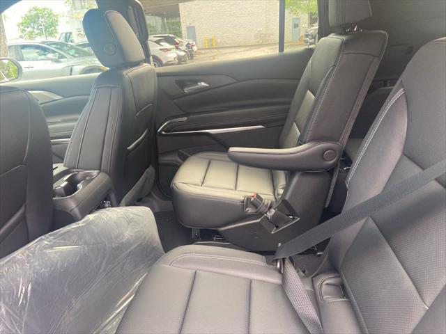 new 2025 Chevrolet Traverse car, priced at $44,560