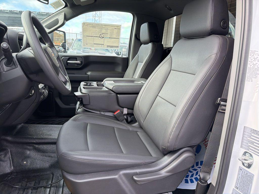 new 2025 Chevrolet Silverado 3500 car, priced at $50,043
