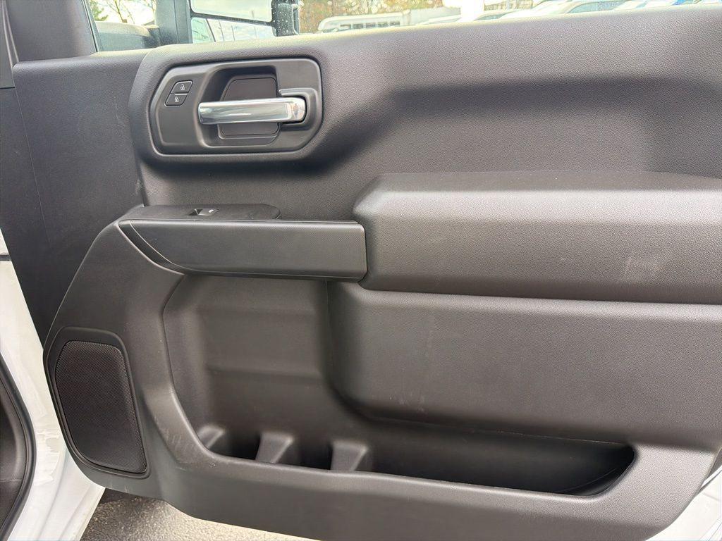 new 2025 Chevrolet Silverado 3500 car, priced at $50,043