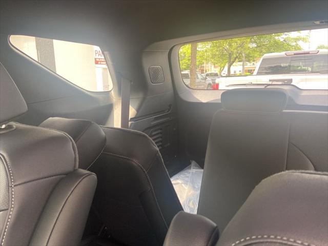 new 2025 Chevrolet Traverse car, priced at $45,945