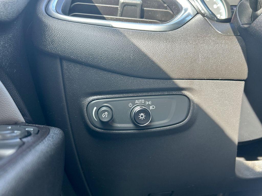 used 2020 Chevrolet Equinox car, priced at $14,495