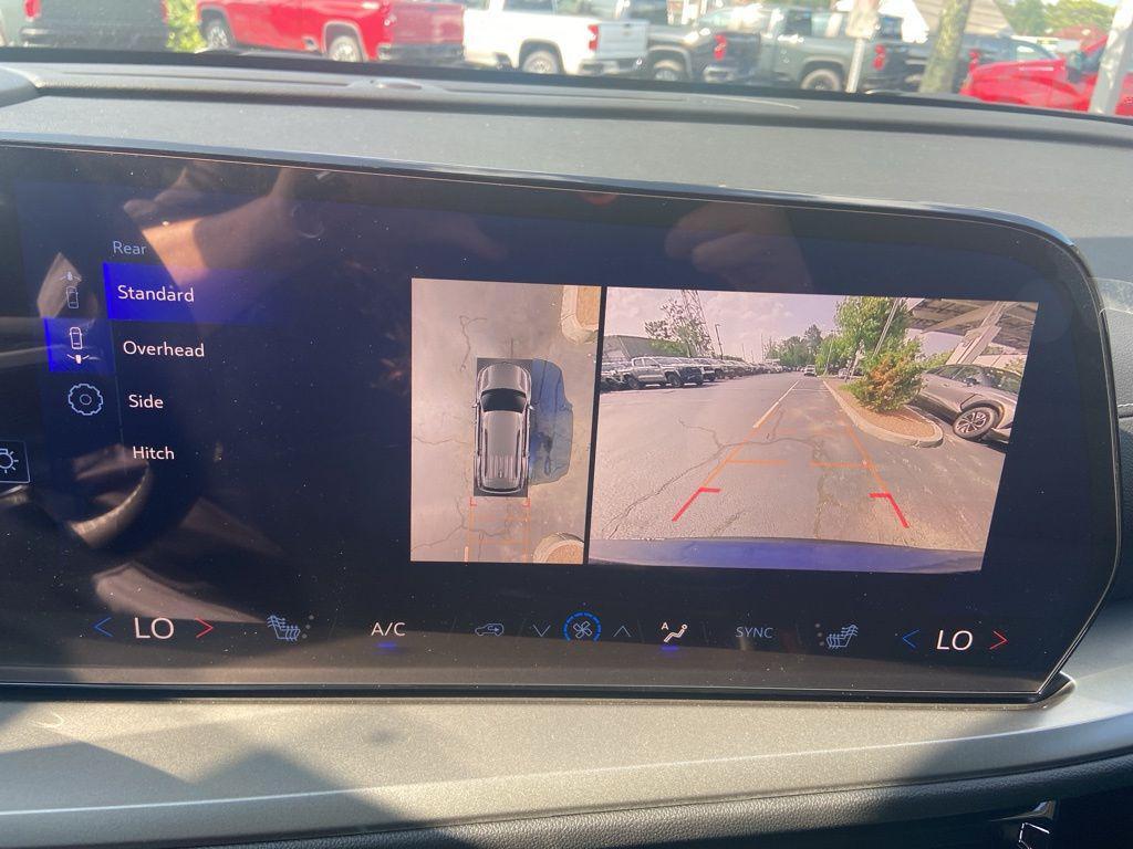 new 2025 Chevrolet Traverse car, priced at $44,060