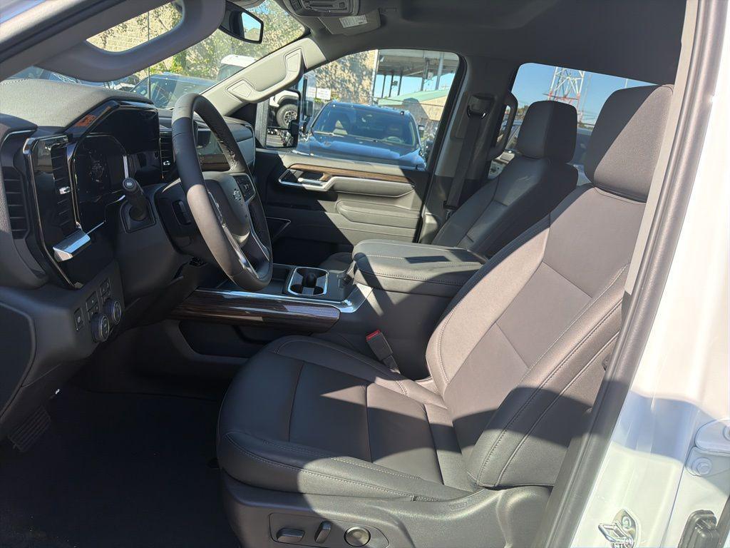 new 2026 Chevrolet Silverado 2500 car, priced at $69,000