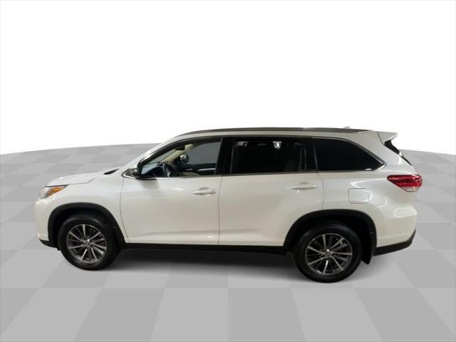 used 2019 Toyota Highlander car, priced at $22,675