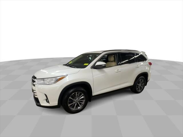 used 2019 Toyota Highlander car, priced at $22,675