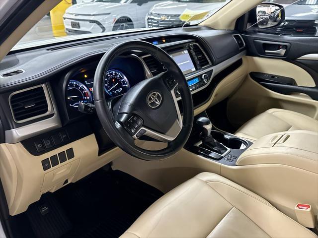 used 2019 Toyota Highlander car, priced at $22,675