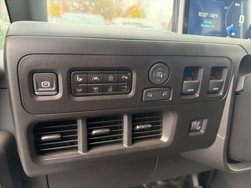 new 2025 Chevrolet BrightDrop 600 car