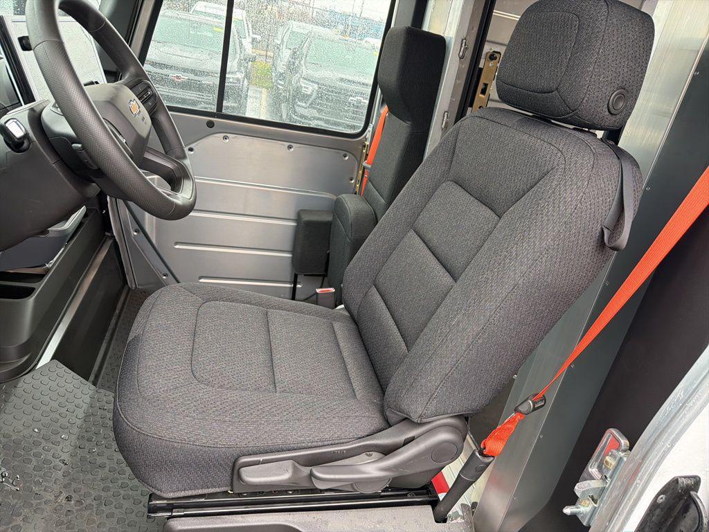 new 2025 Chevrolet BrightDrop 600 car