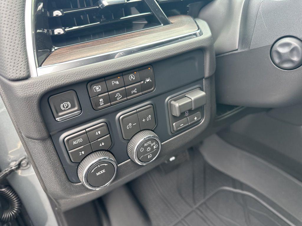 new 2026 Chevrolet Suburban car, priced at $86,105