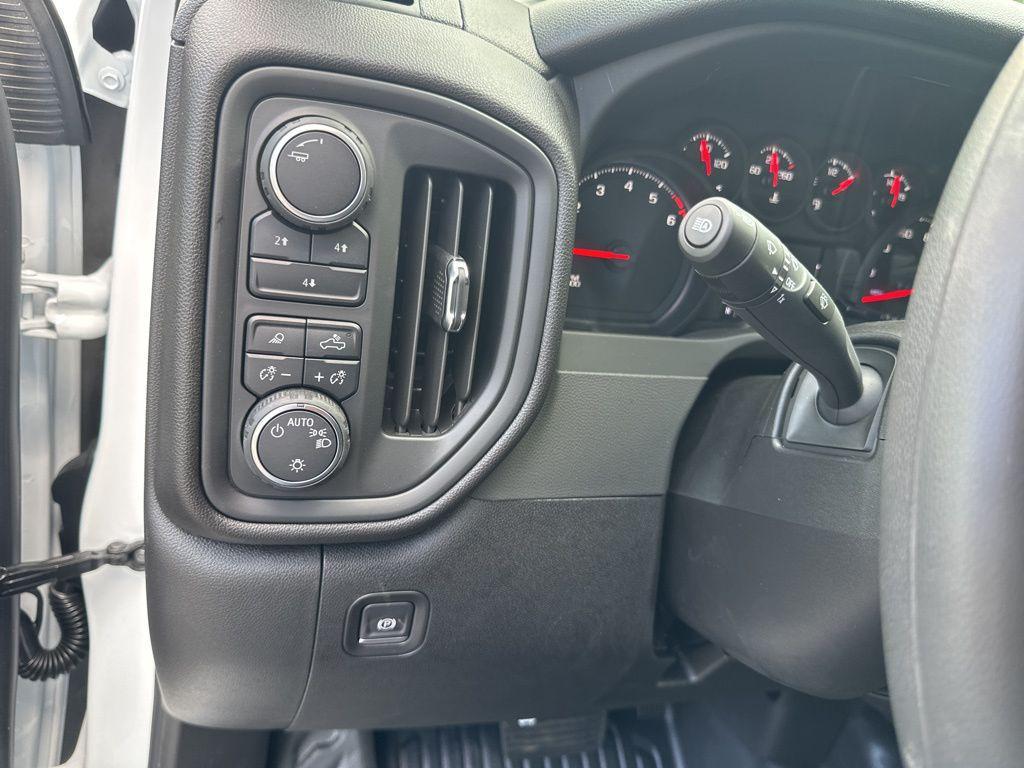new 2025 Chevrolet Silverado 3500 car, priced at $50,543