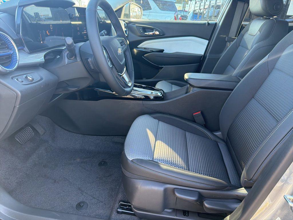 new 2026 Chevrolet Trax car, priced at $25,495