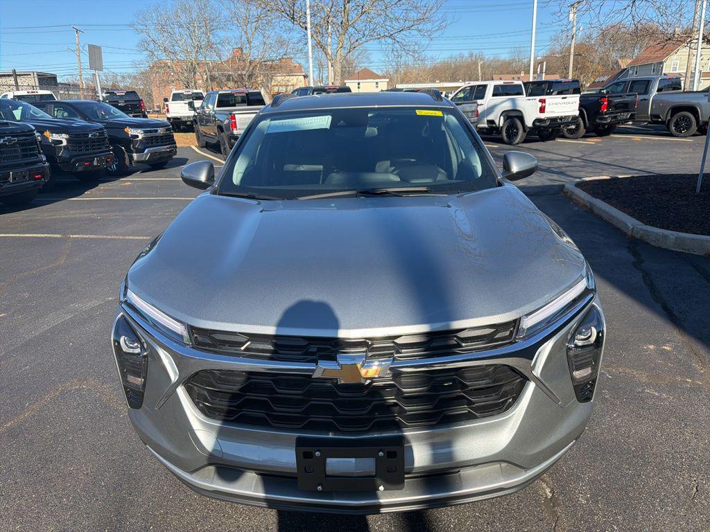 new 2026 Chevrolet Trax car, priced at $25,495