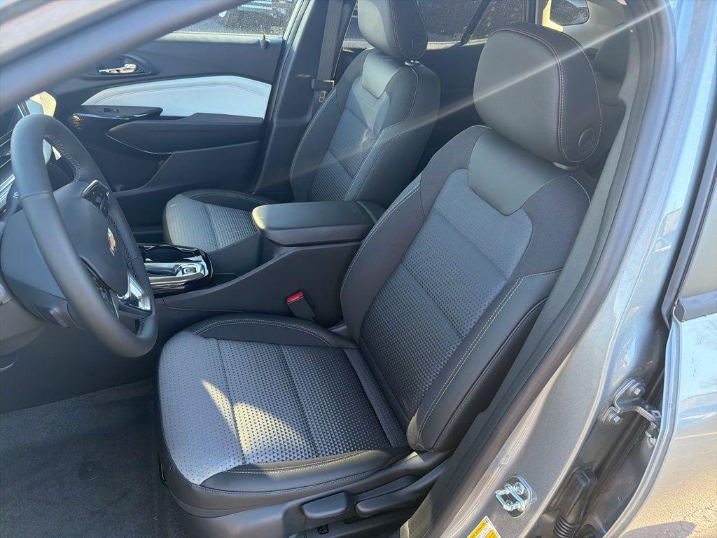new 2026 Chevrolet Trax car, priced at $25,495