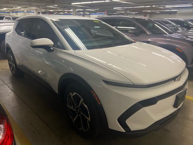 new 2025 Chevrolet Equinox car, priced at $35,290