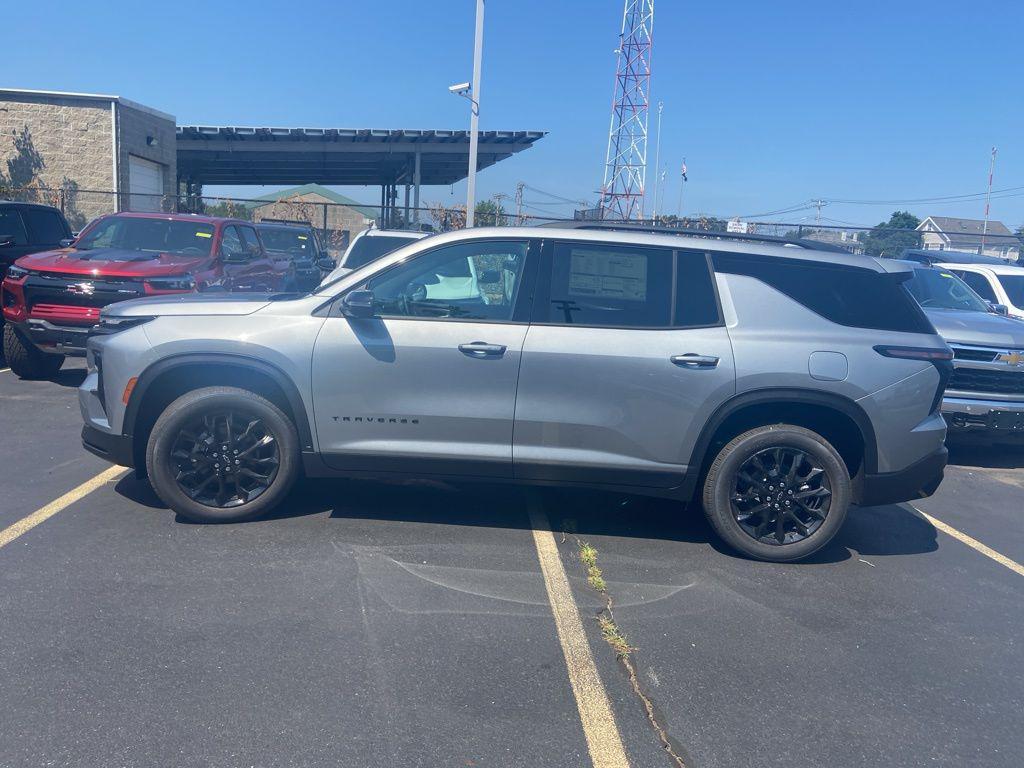 new 2026 Chevrolet Traverse car, priced at $45,630