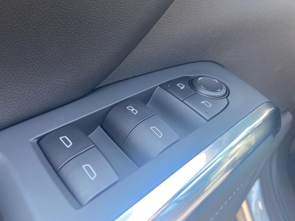 new 2026 Chevrolet Traverse car, priced at $45,630