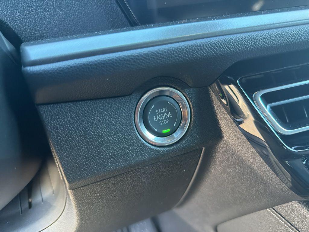 new 2026 Chevrolet Traverse car, priced at $45,915