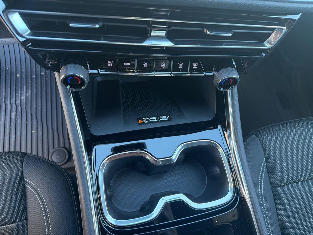 new 2026 Chevrolet Traverse car, priced at $45,915