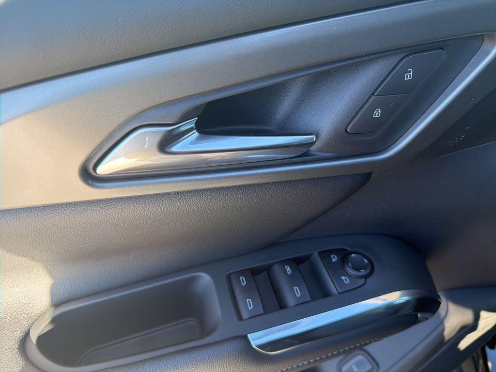 new 2026 Chevrolet Traverse car, priced at $45,915