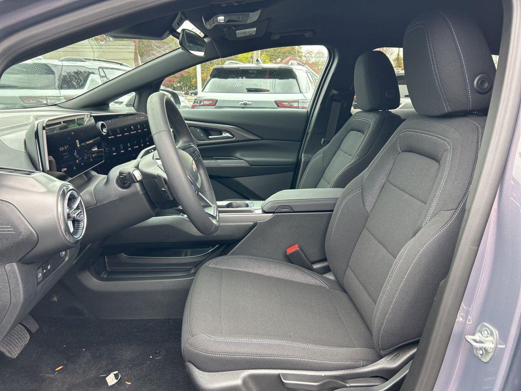 new 2026 Chevrolet Equinox EV car, priced at $31,995