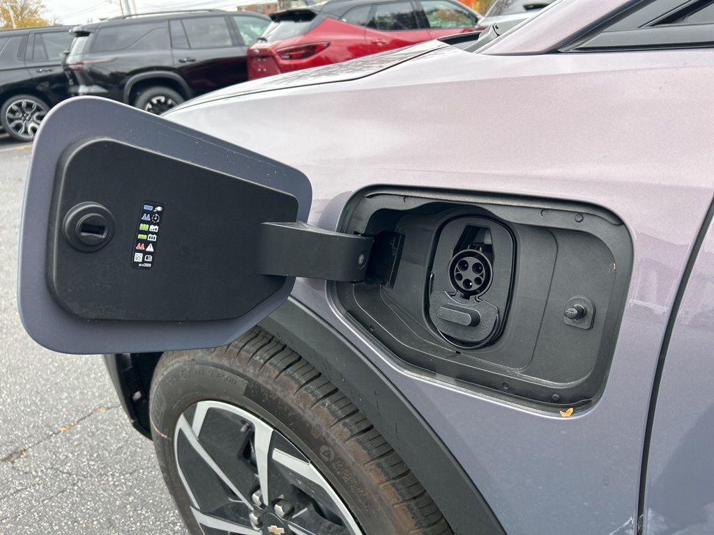 new 2026 Chevrolet Equinox EV car, priced at $31,995