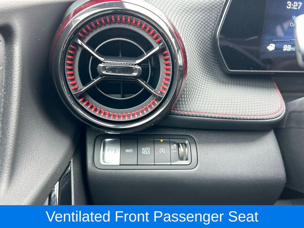 used 2025 Chevrolet Equinox car, priced at $33,498