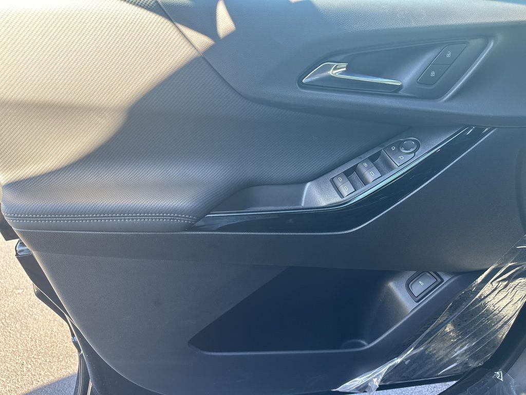 new 2026 Chevrolet Equinox car, priced at $34,915