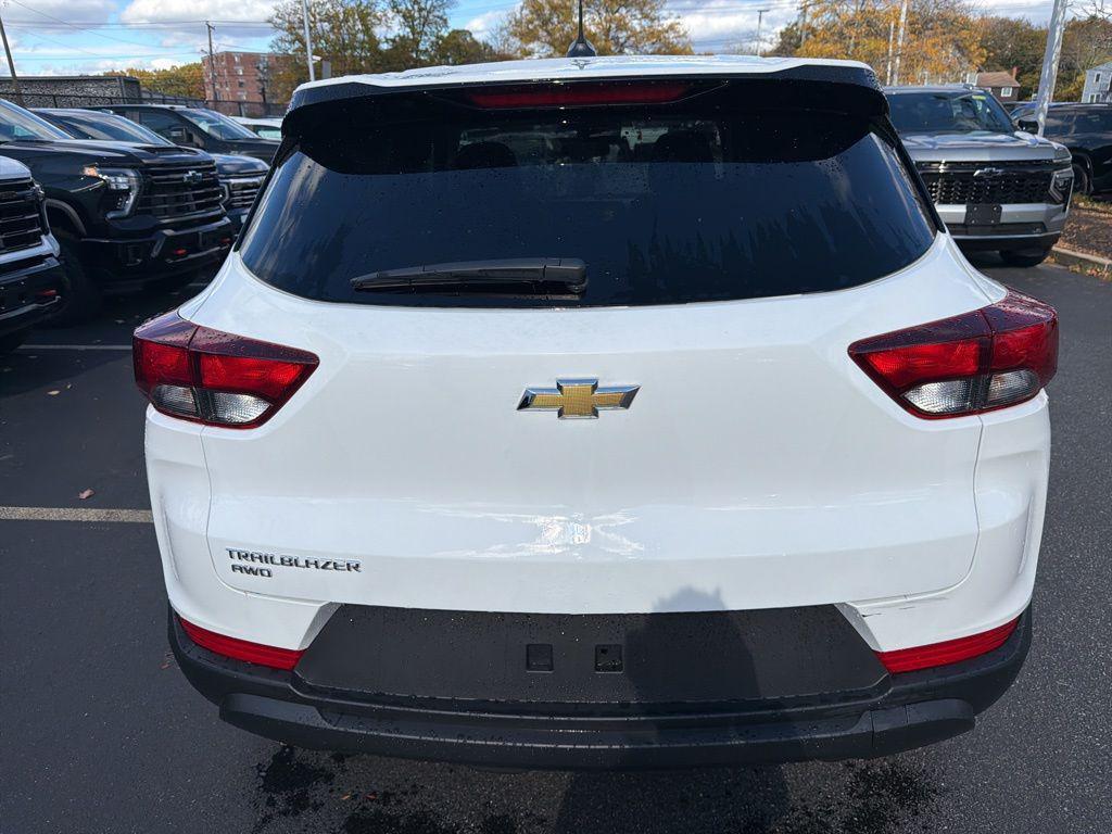 new 2026 Chevrolet TrailBlazer car, priced at $28,320