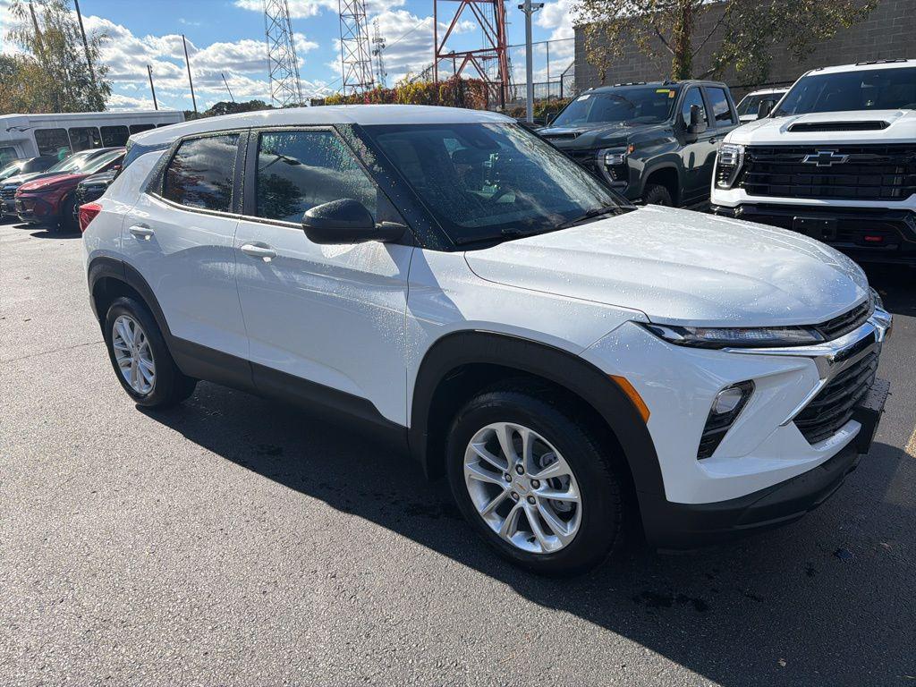 new 2026 Chevrolet TrailBlazer car, priced at $28,320